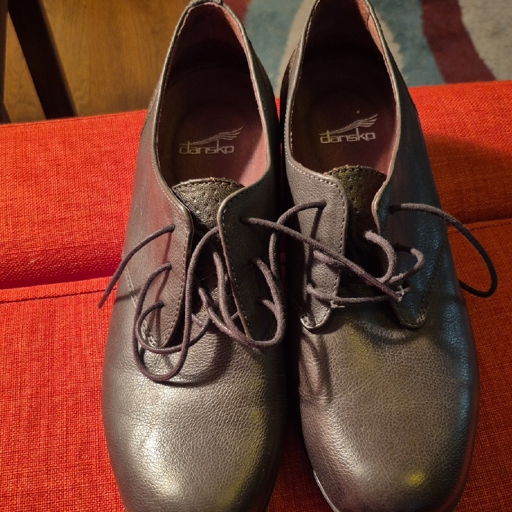 Dansko Women's Brown/Bronze Leather Oxforx